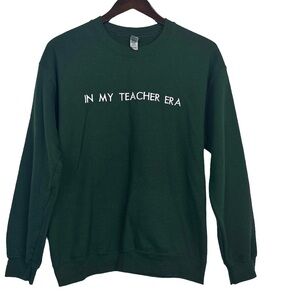 Gildan Women’s Green Embroidered “In My Teacher Era” Classic Crewneck Pullover S